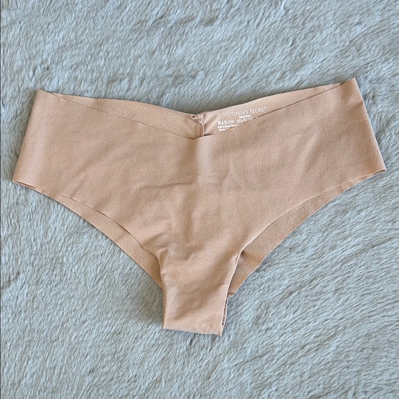 Victoria's Secret No Show Cheeky Panty S - Picture 1 of 3
